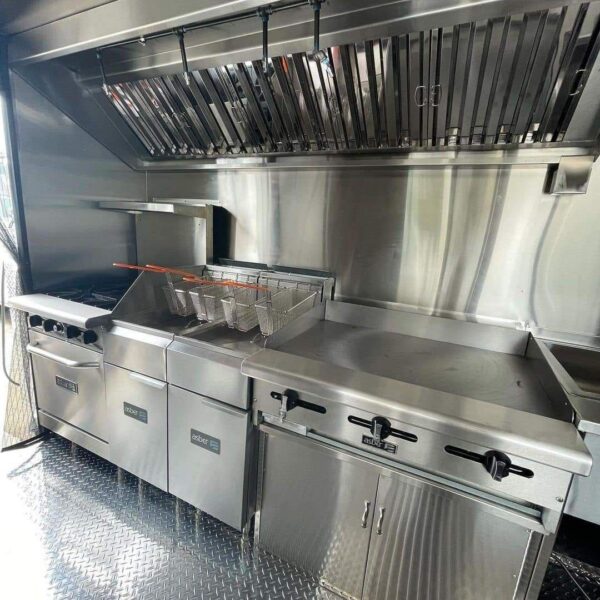 Flavor2 Trail Food Truck - Image 6