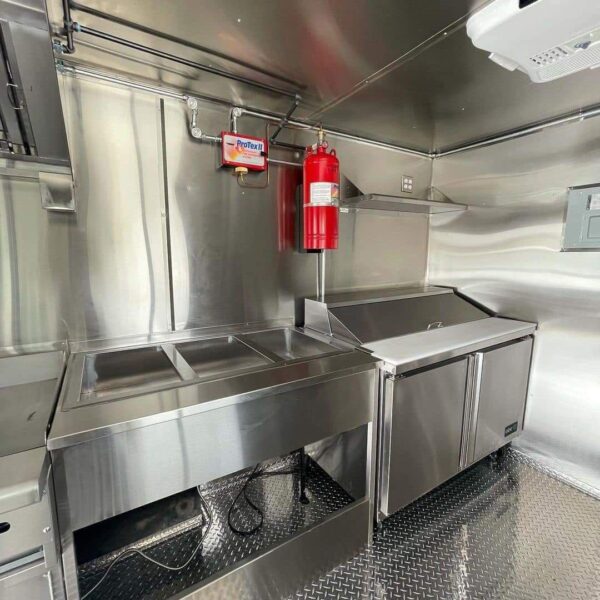 Flavor2 Trail Food Truck - Image 5
