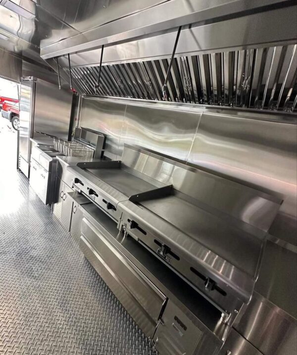 Custom 16ft food trailer - Image 4