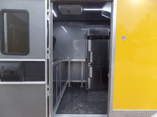 Food Trailer With Appliances - Image 6