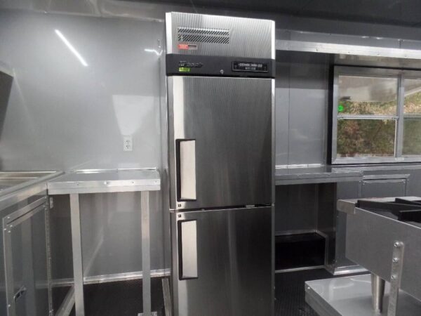 Food Trailer With Appliances - Image 7