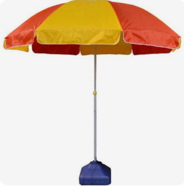 Hotdog cart umbrellas