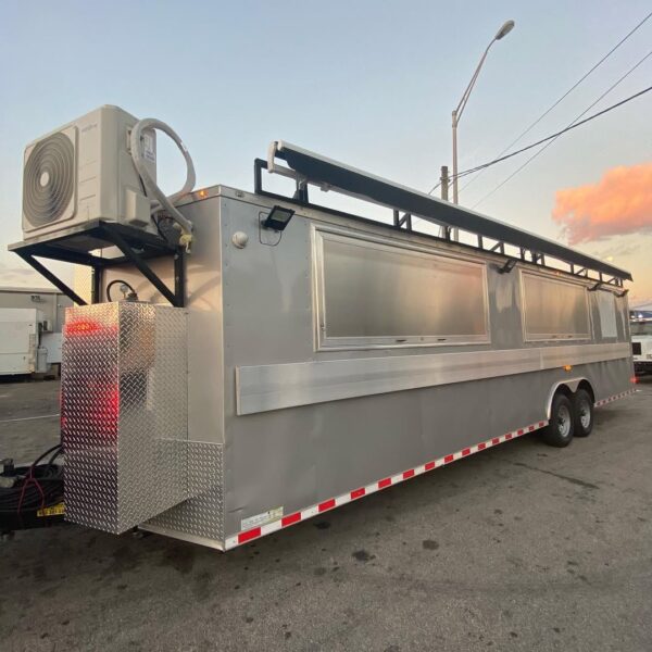 30ftTrailer custom built fully equipped  - Image 2