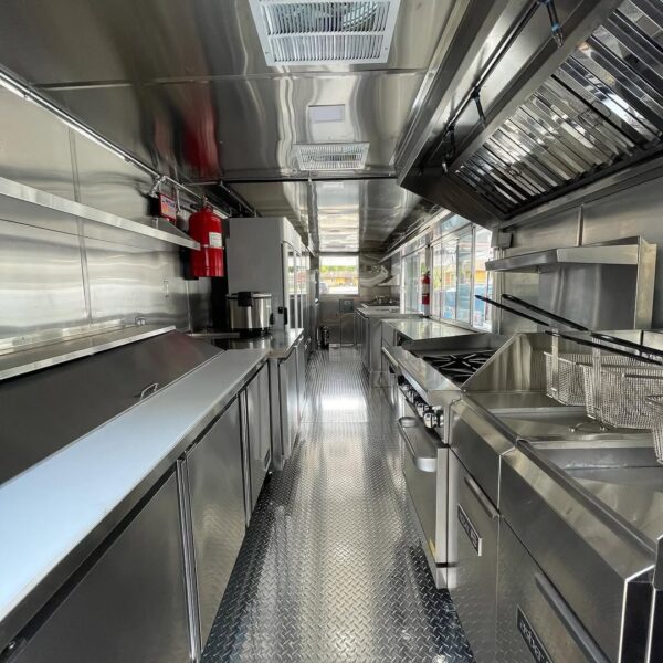 26tf.   Trailer Customized - Image 2