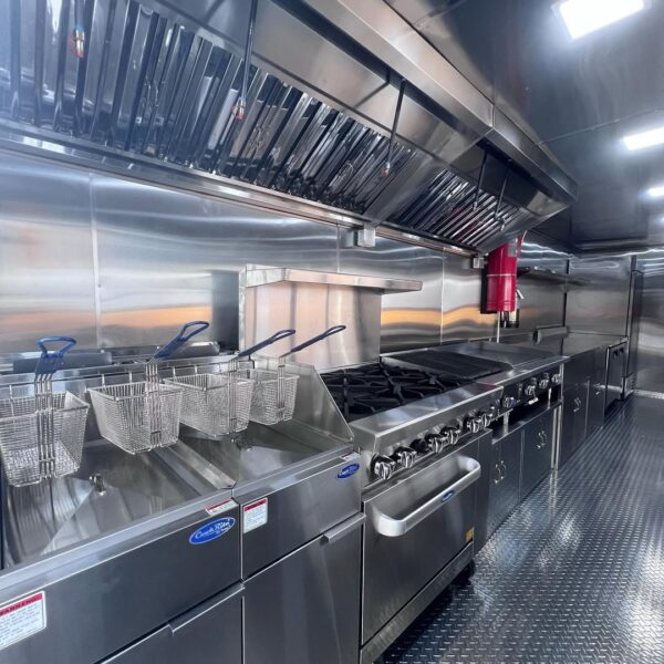 28ft. Trailer Customized - Image 8