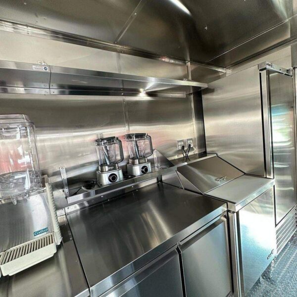 Custom 22ft food Truck - Image 6
