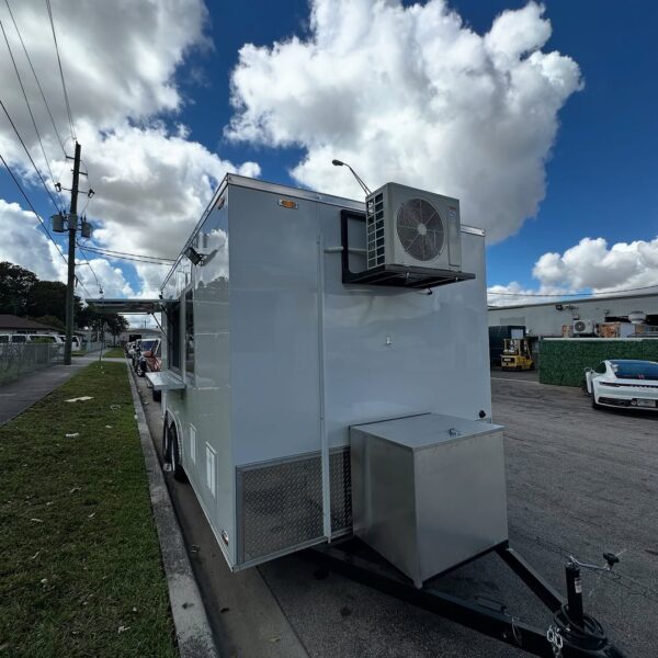 Customize Food Trailer - Image 11