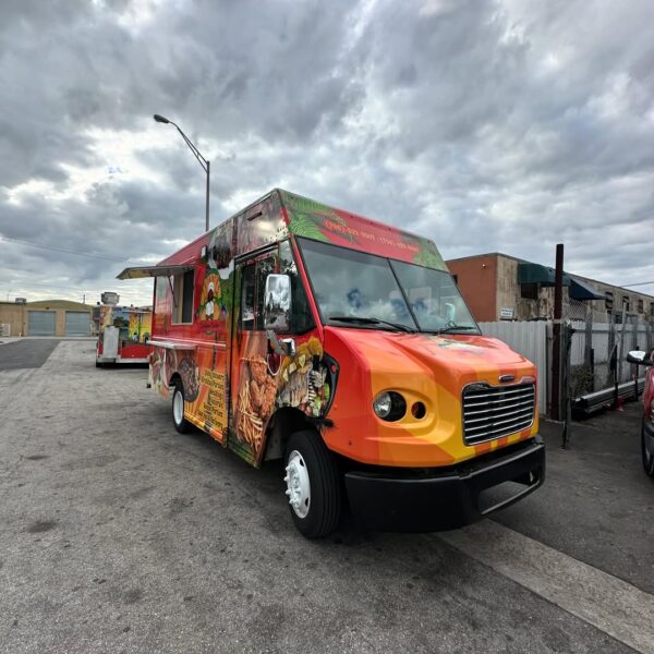 Bone's Newly built Food Truck