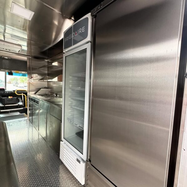 Bone's Newly built Food Truck - Image 8