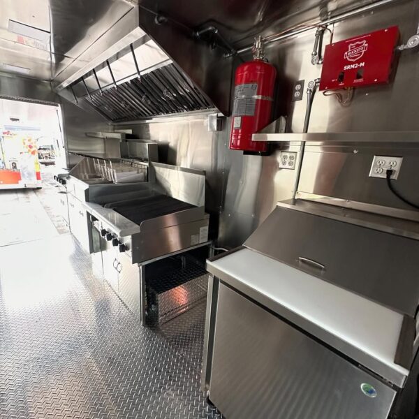 Bone's Newly built Food Truck - Image 7