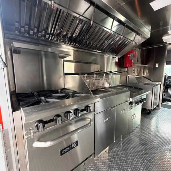 Bone's Newly built Food Truck - Image 6