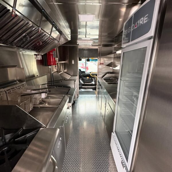 Bone's Newly built Food Truck - Image 3