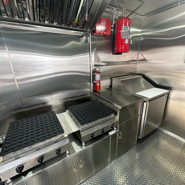 Brand New  Food on wheels - Image 3