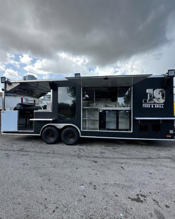 Food Trailer - Image 5