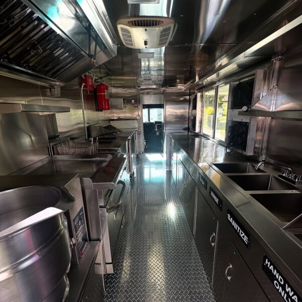 Food Truck - Image 2